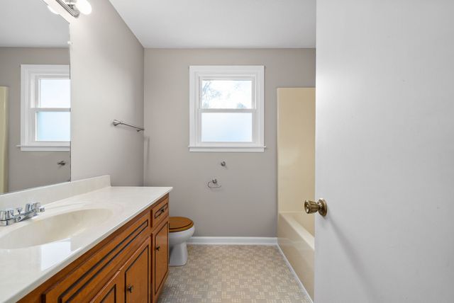 290 Andrew Jackson Dr, Clarksville, TN 37043