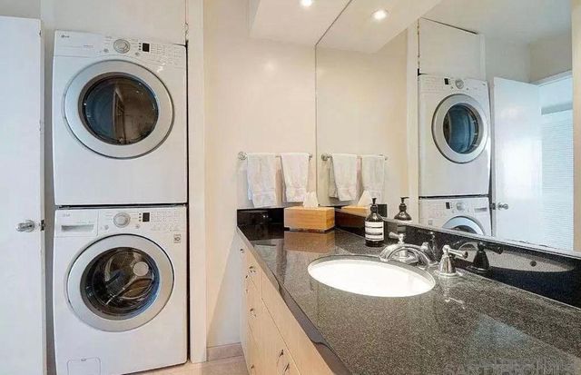 1770 avenida del mundo 204, Coronado, CA 92118