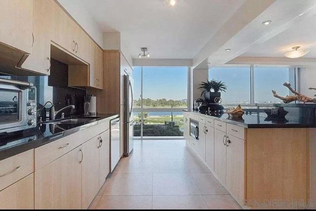 1770 avenida del mundo 204, Coronado, CA 92118