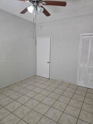 215 30th Street 1, Miami Beach, FL 33140