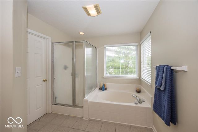18287 Kinder Oak Drive, Noblesville, IN 46062