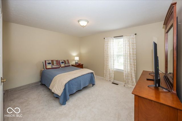 18287 Kinder Oak Drive, Noblesville, IN 46062