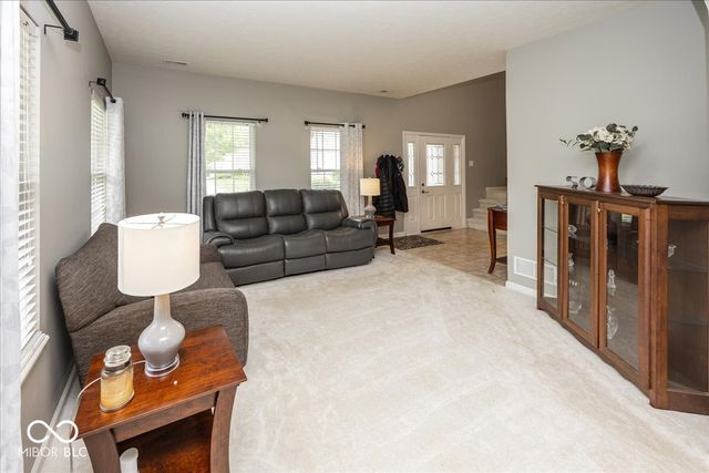 18287 Kinder Oak Drive, Noblesville, IN 46062