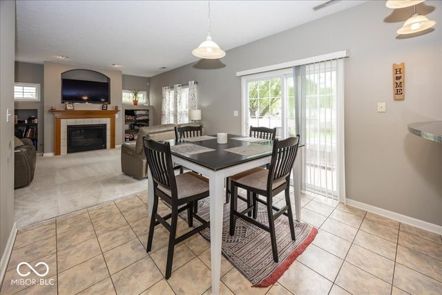 18287 Kinder Oak Drive, Noblesville, IN 46062