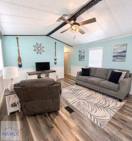 514 Walker Lane, Baxley, GA 31513