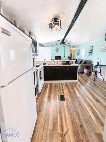 514 Walker Lane, Baxley, GA 31513