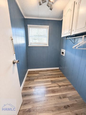 514 Walker Lane, Baxley, GA 31513