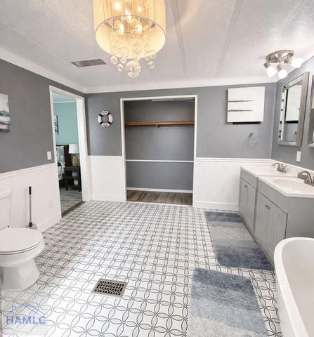 514 Walker Lane, Baxley, GA 31513