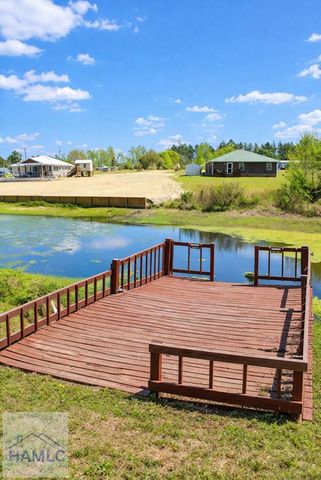 514 Walker Lane, Baxley, GA 31513