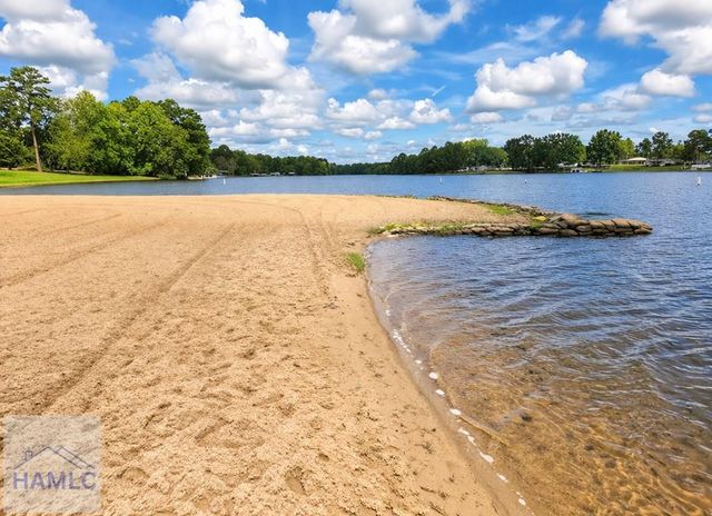 514 Walker Lane, Baxley, GA 31513