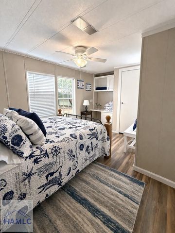 514 Walker Lane, Baxley, GA 31513