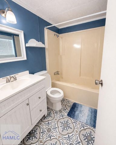 514 Walker Lane, Baxley, GA 31513