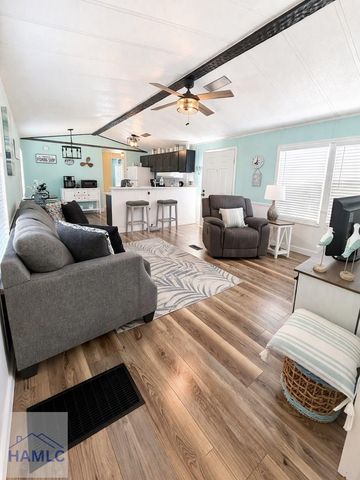 514 Walker Lane, Baxley, GA 31513