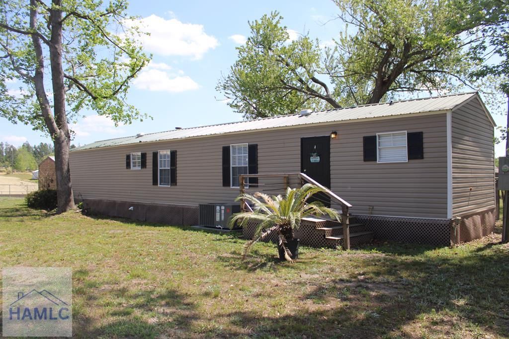 514 Walker Lane, Baxley, GA 31513