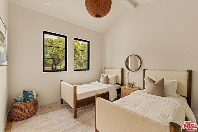 4607 Morse Avenue, Sherman Oaks, CA 91423