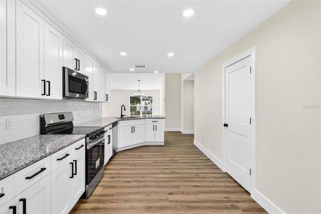 37706 DIXIE AVENUE, Dade City, FL 33525