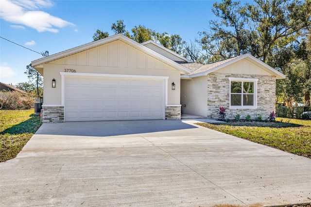 37706 DIXIE AVENUE, Dade City, FL 33525
