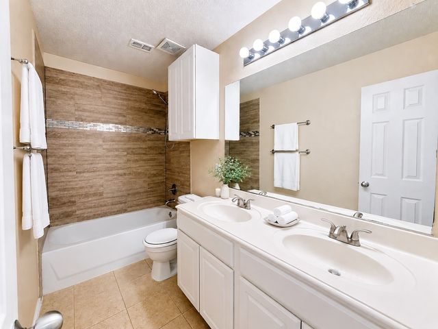 6514 Autumnwood Drive, Frisco, TX 75035