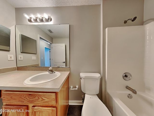 6463 SILK LEAF Lane, Jacksonville, FL 32244