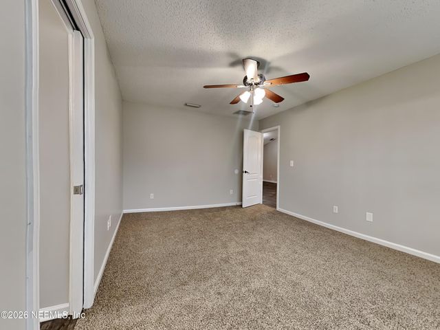 6463 SILK LEAF Lane, Jacksonville, FL 32244
