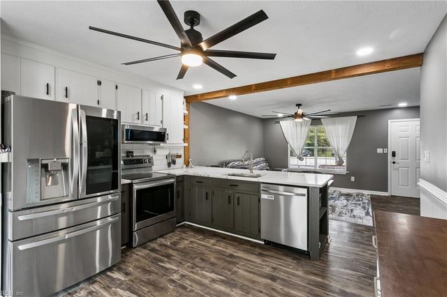 6824 Michael LN, Hayes, VA 23072