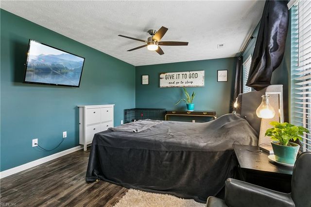 6824 Michael LN, Hayes, VA 23072