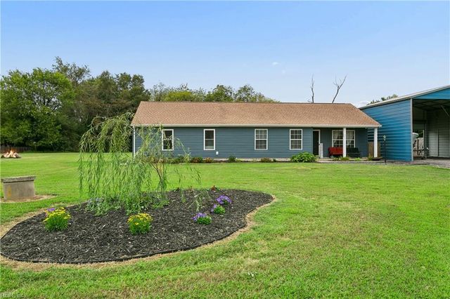 6824 Michael LN, Hayes, VA 23072