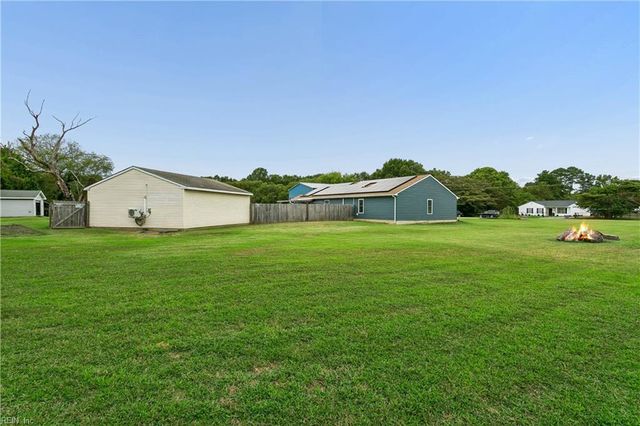 6824 Michael LN, Hayes, VA 23072