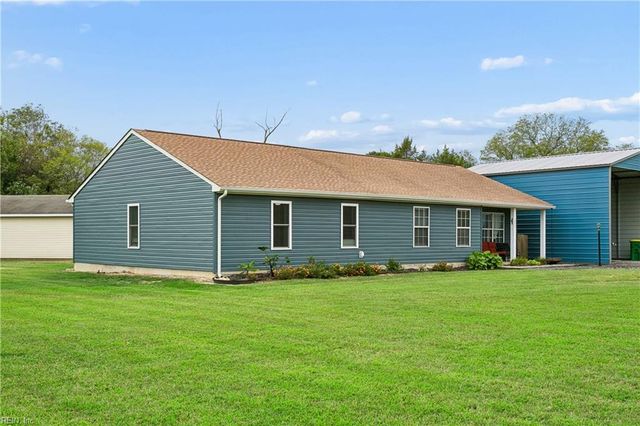 6824 Michael LN, Hayes, VA 23072
