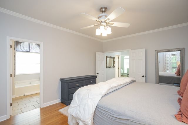 1004 Elmshade Ln, Nashville, TN 37211