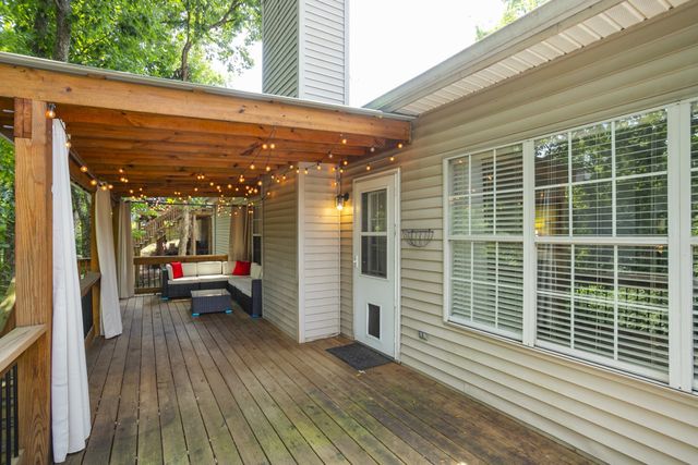 1004 Elmshade Ln, Nashville, TN 37211