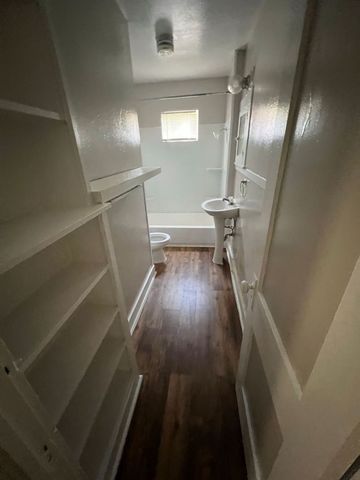 609 EN 15th Street B, Abilene, TX 79601