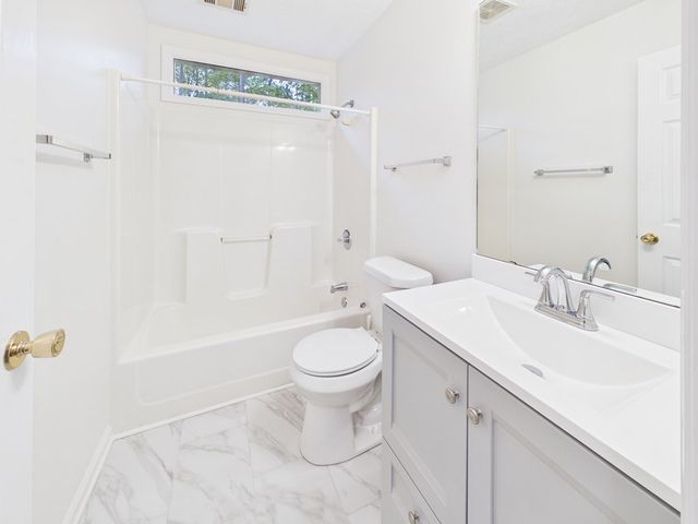 1002 Martin Road, Hamilton, GA 31811