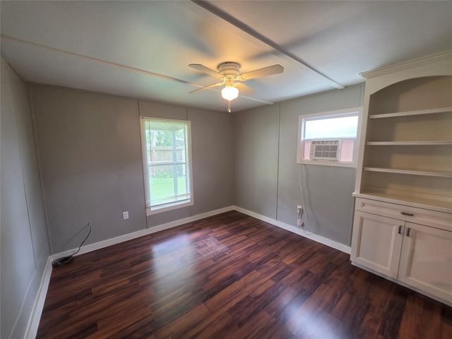 6426 W Bend Street, Houston, TX 77085