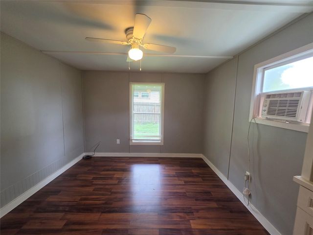 6426 W Bend Street, Houston, TX 77085