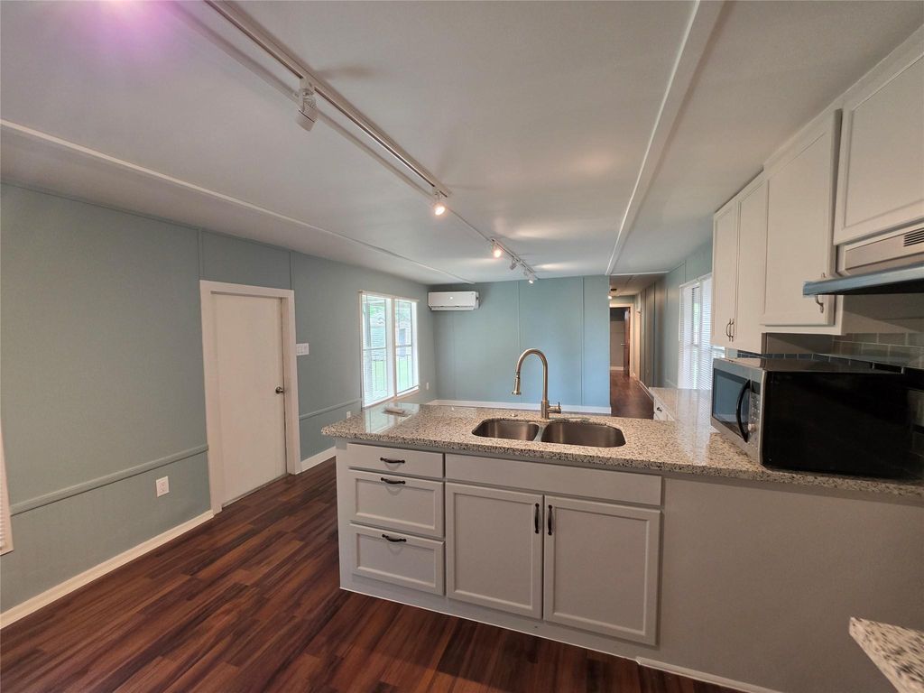 6426 W Bend Street, Houston, TX 77085