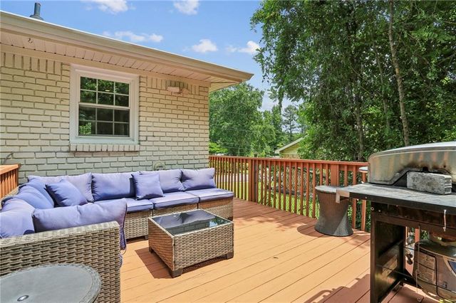 156 Diane Drive SE, Smyrna, GA 30082