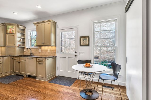 204 Longwood Ct, Nashville, TN 37215