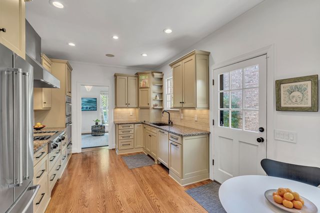 204 Longwood Ct, Nashville, TN 37215