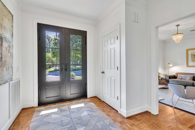 204 Longwood Ct, Nashville, TN 37215