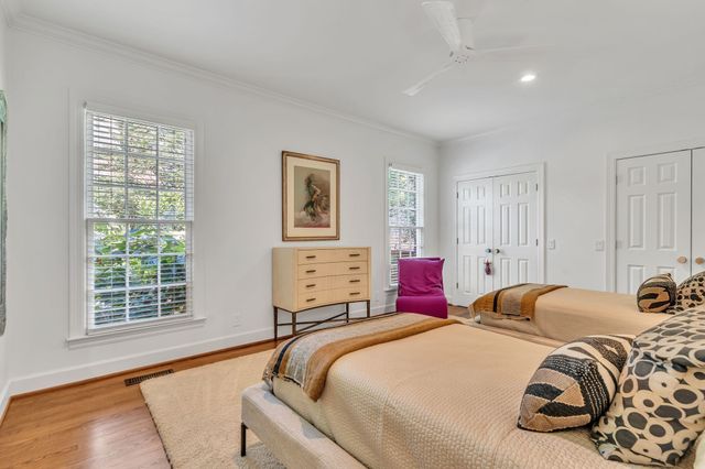 204 Longwood Ct, Nashville, TN 37215