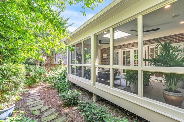 204 Longwood Ct, Nashville, TN 37215