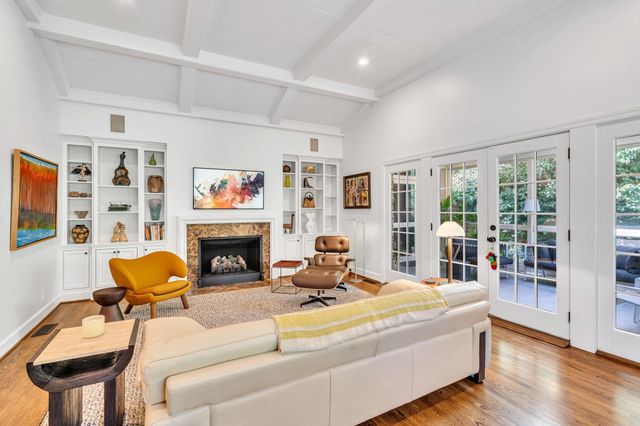 204 Longwood Ct, Nashville, TN 37215