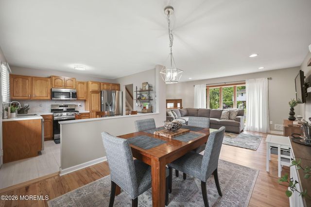 72 Wynnewood Court, Freehold, NJ 07728