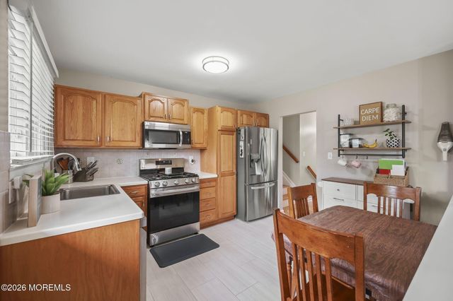 72 Wynnewood Court, Freehold, NJ 07728