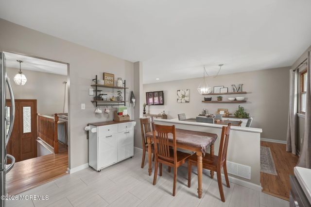 72 Wynnewood Court, Freehold, NJ 07728