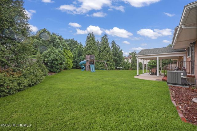 72 Wynnewood Court, Freehold, NJ 07728