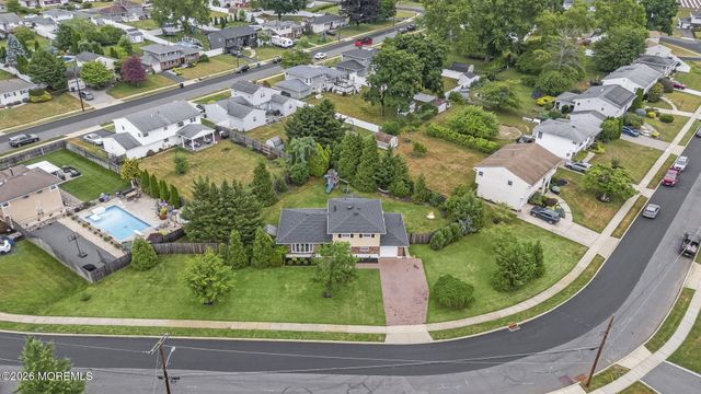 72 Wynnewood Court, Freehold, NJ 07728