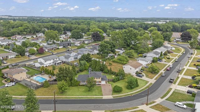 72 Wynnewood Court, Freehold, NJ 07728