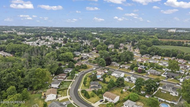 72 Wynnewood Court, Freehold, NJ 07728